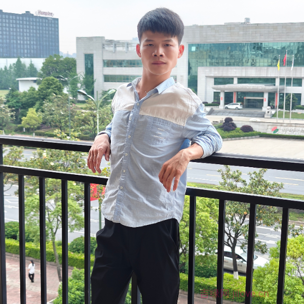 湖南28岁单身帅哥真诚找对象-锡林郭勒盟征婚相亲网